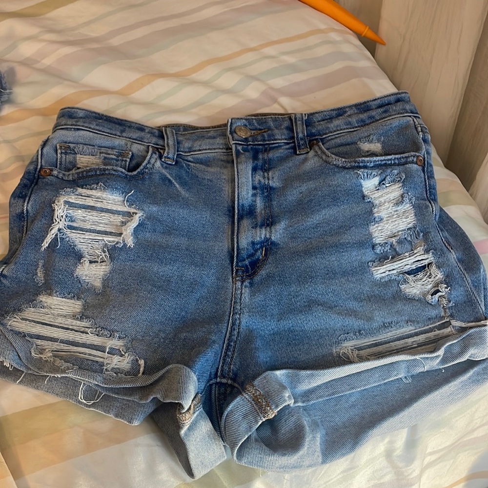 Only wore a few times, nothing wrong with them. :)